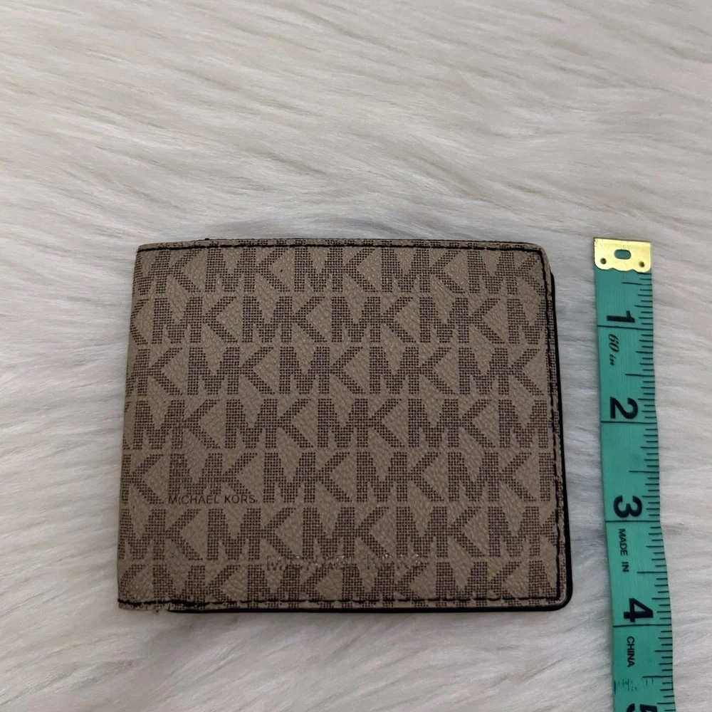 MICHAEL KORS - BLACK GREY TAN MONOGRAM SAFFIANO LEATHER BIFOLD WALLET